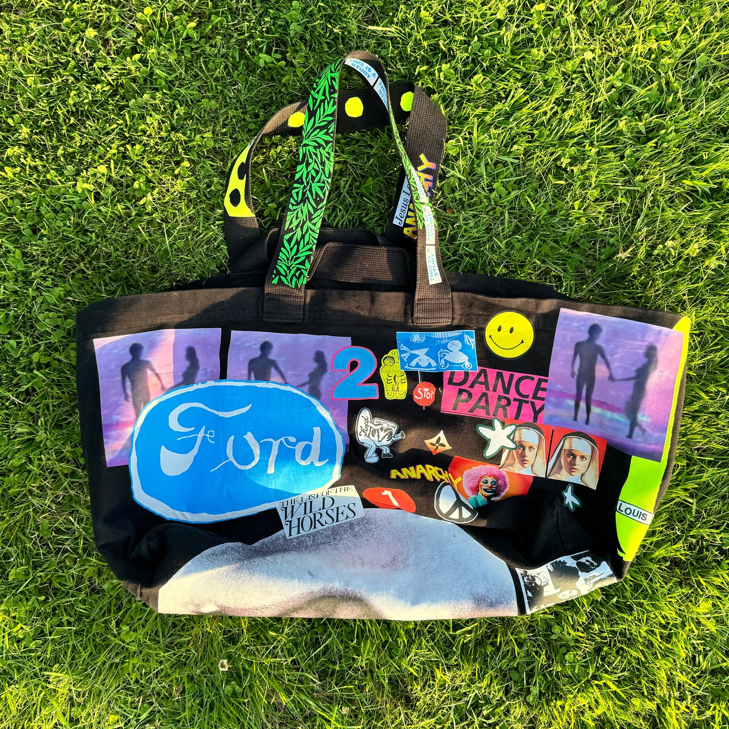 GIANT TOTE 1 of 1 - BLACK No. 2