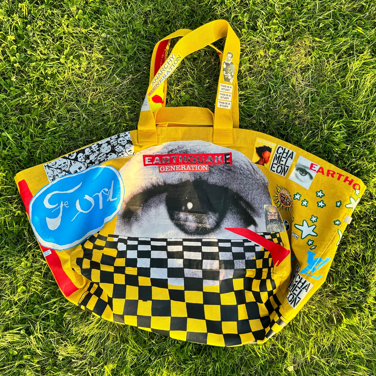 GIANT TOTE 1 of 1 - YELLOW No. 2